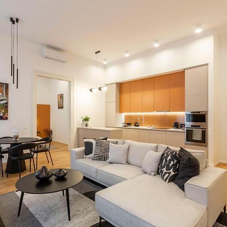 Luxurious Minimalist Residence With Sauna By Prestige Homes Budapest Kültér fotó