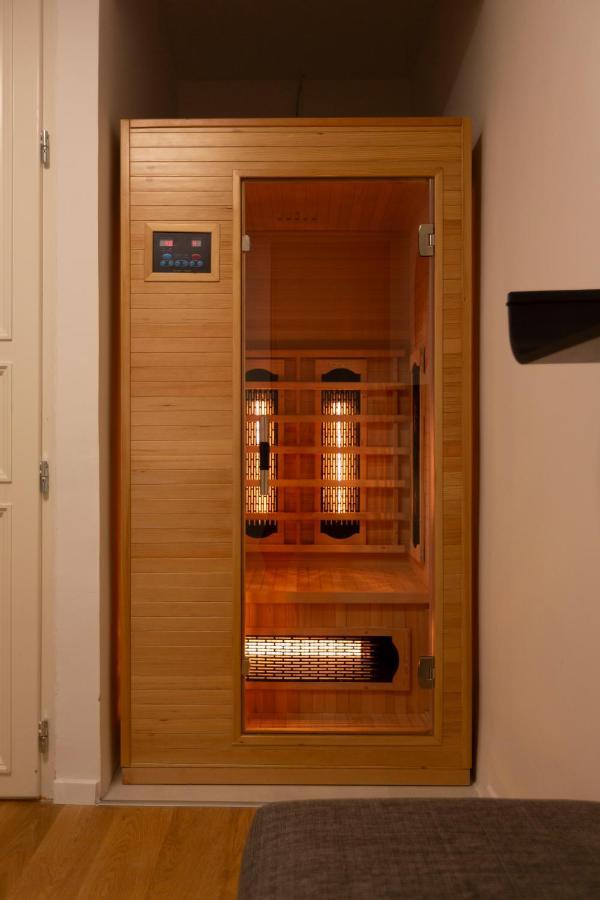 Luxurious Minimalist Residence With Sauna By Prestige Homes Budapest Kültér fotó